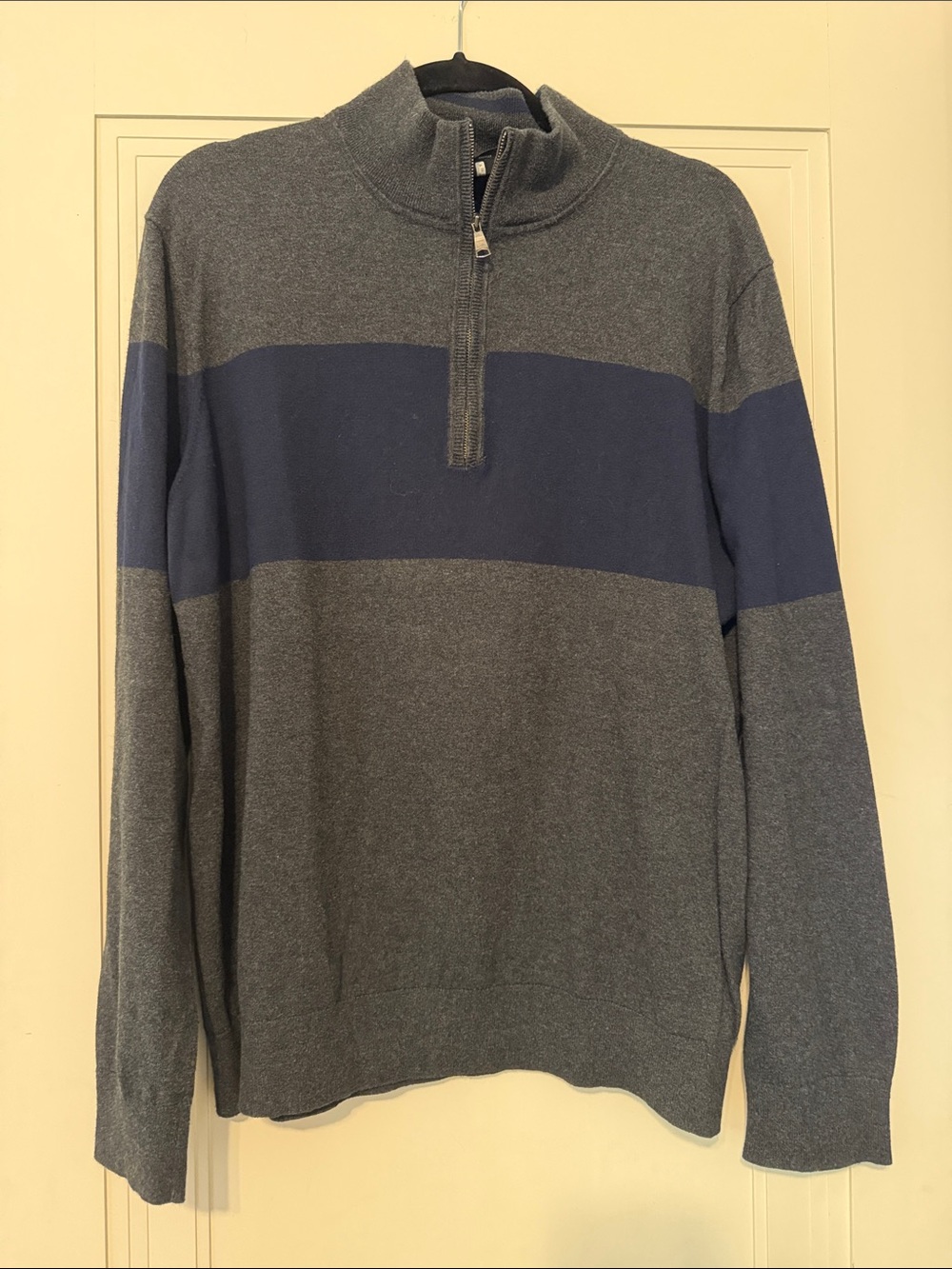 Banana Republic Gray Sweater with Navy Chest Stripe Half-Zip